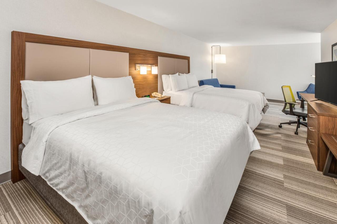 Holiday Inn Express & Suites Tacoma By Ihg Bagian luar foto