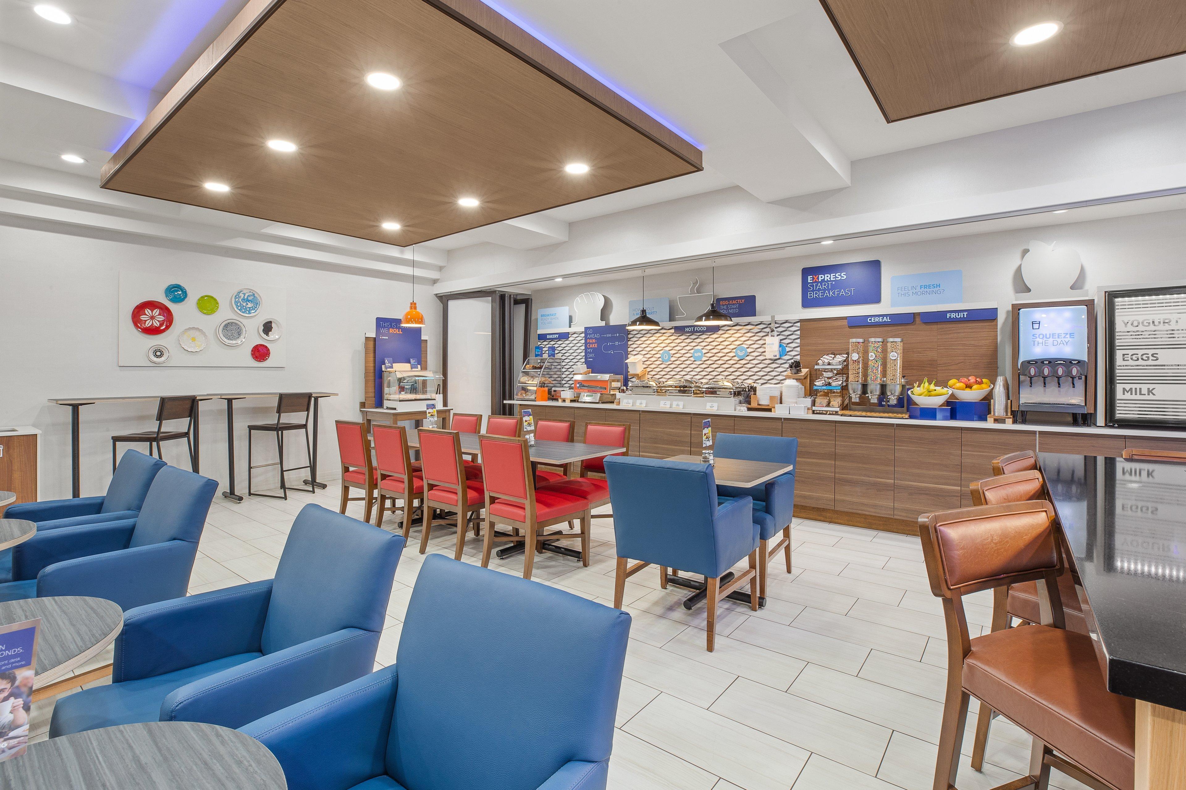 Holiday Inn Express & Suites Tacoma By Ihg Bagian luar foto