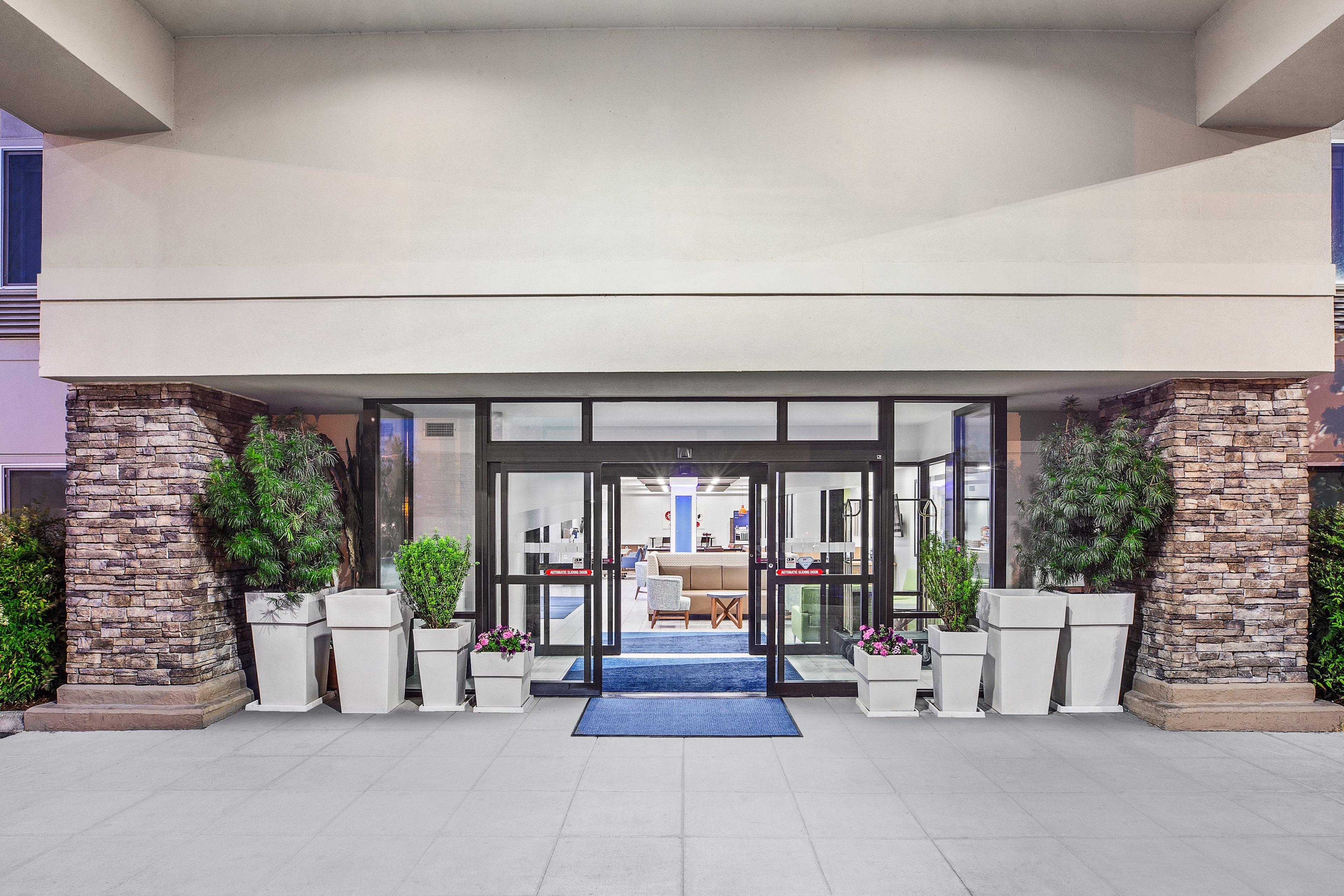 Holiday Inn Express & Suites Tacoma By Ihg Bagian luar foto