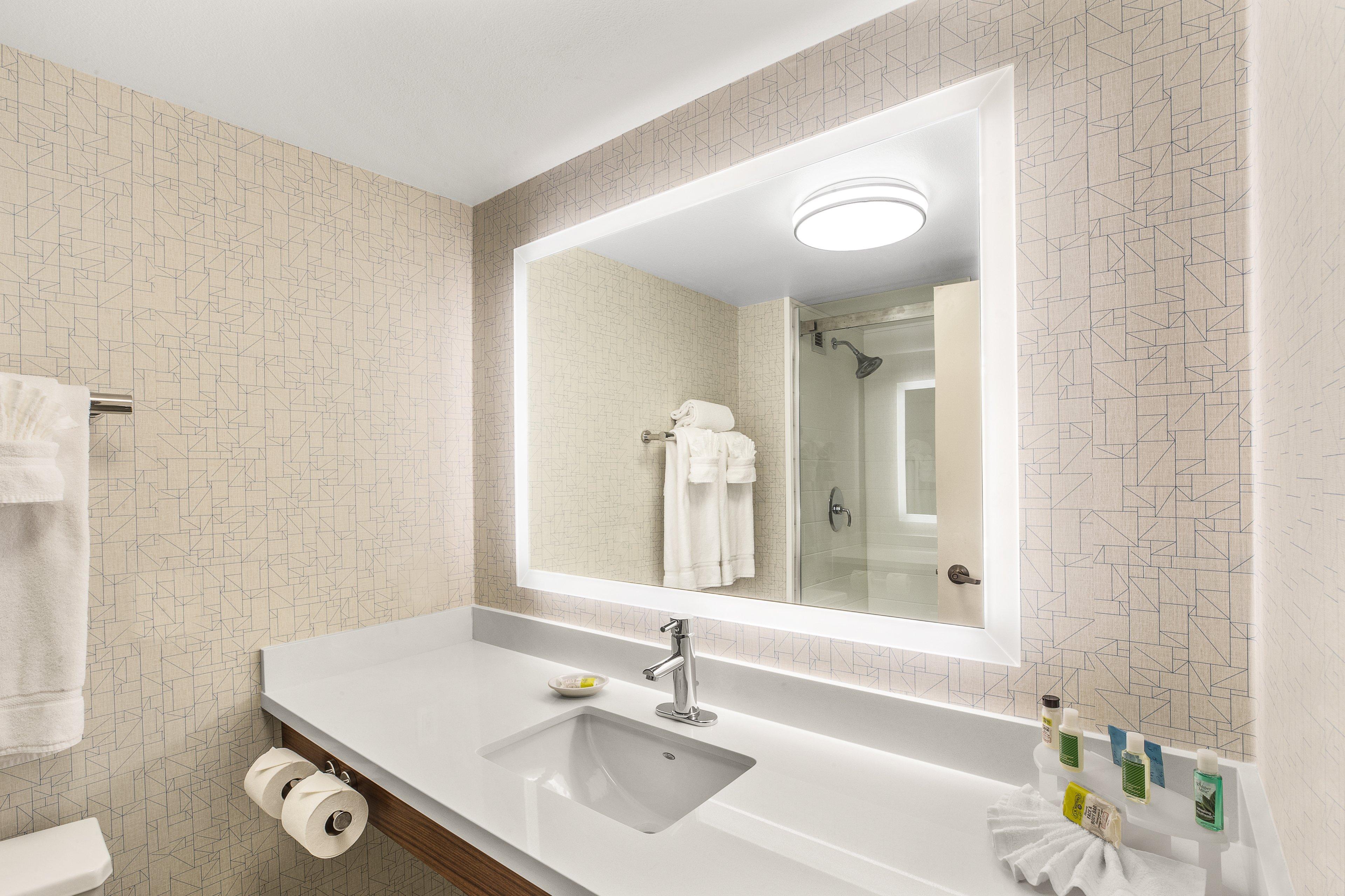 Holiday Inn Express & Suites Tacoma By Ihg Bagian luar foto
