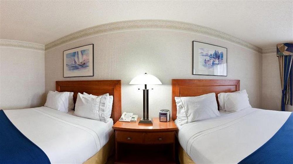 Holiday Inn Express & Suites Tacoma By Ihg Bagian luar foto